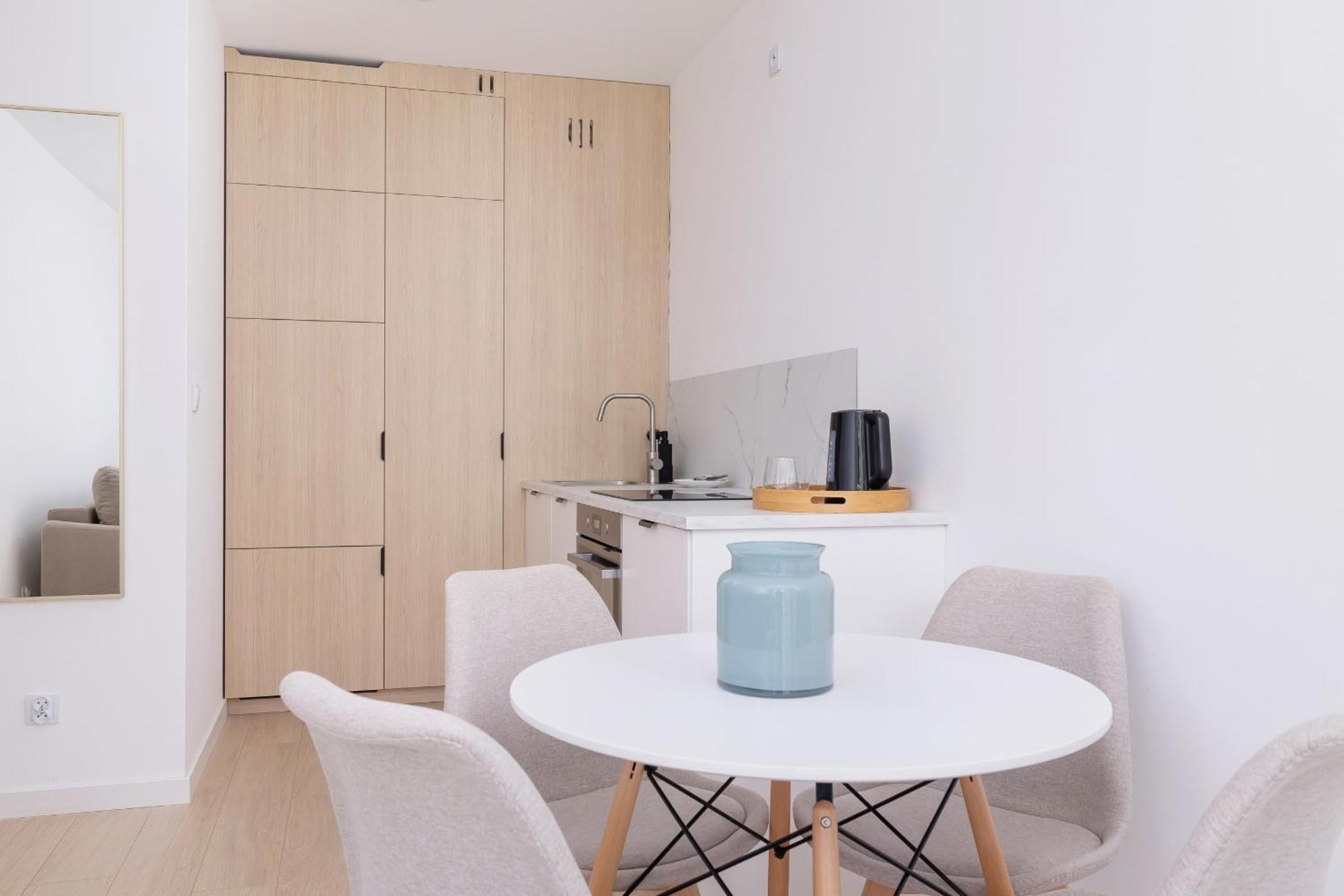 Krowoderska Apartment With Balcony Near City Center By Rent Like Home Cracóvia Exterior foto